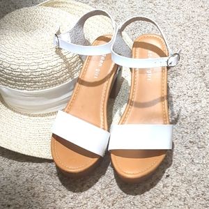 Steve Madden white sandal